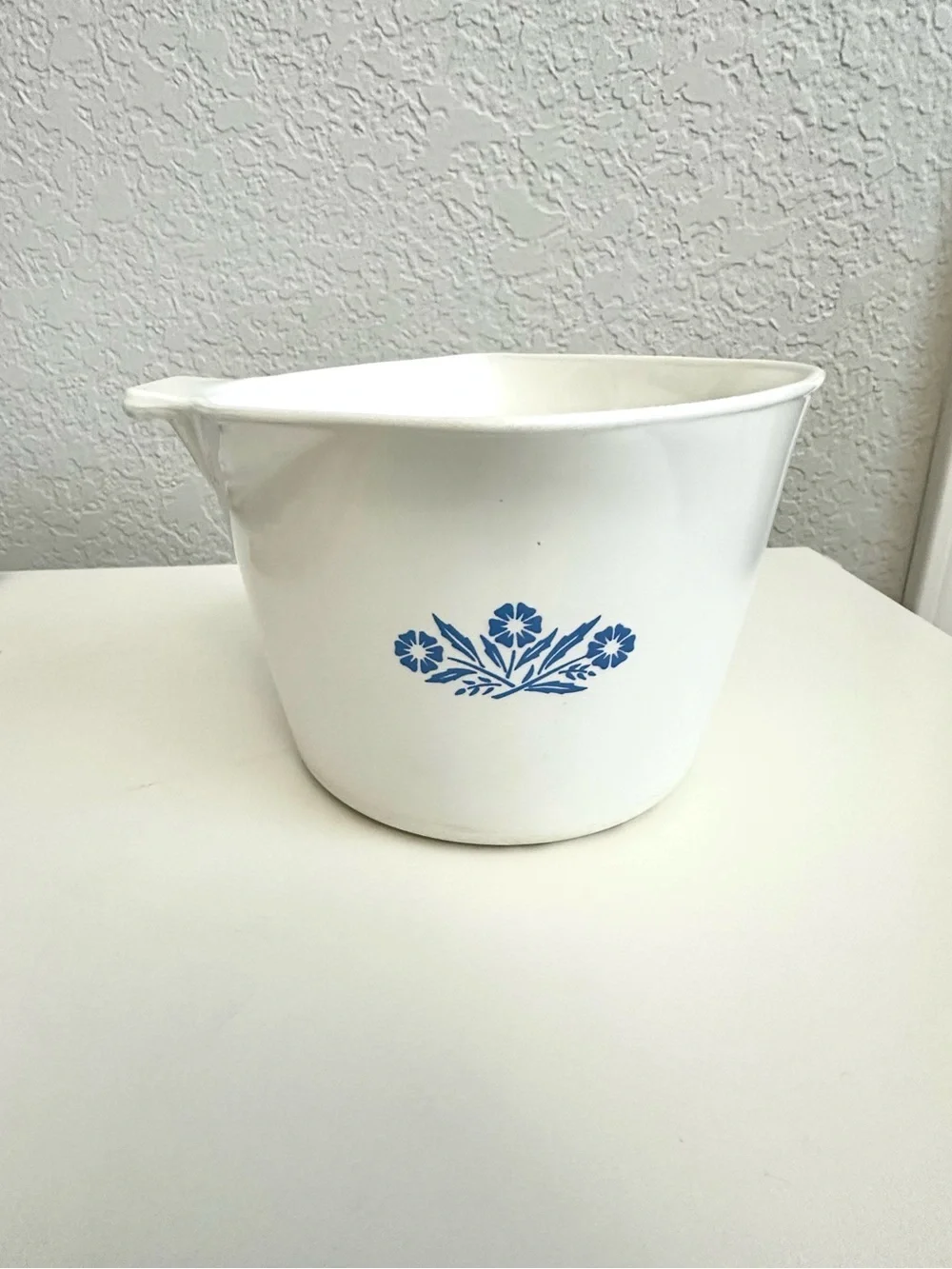 Corning Ware 4 Cup Sauce Maker / 3 Sided Pouring Spouts-Cornflower Blue
